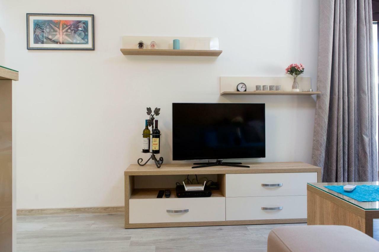 Apartment Medusa Risan Luaran gambar