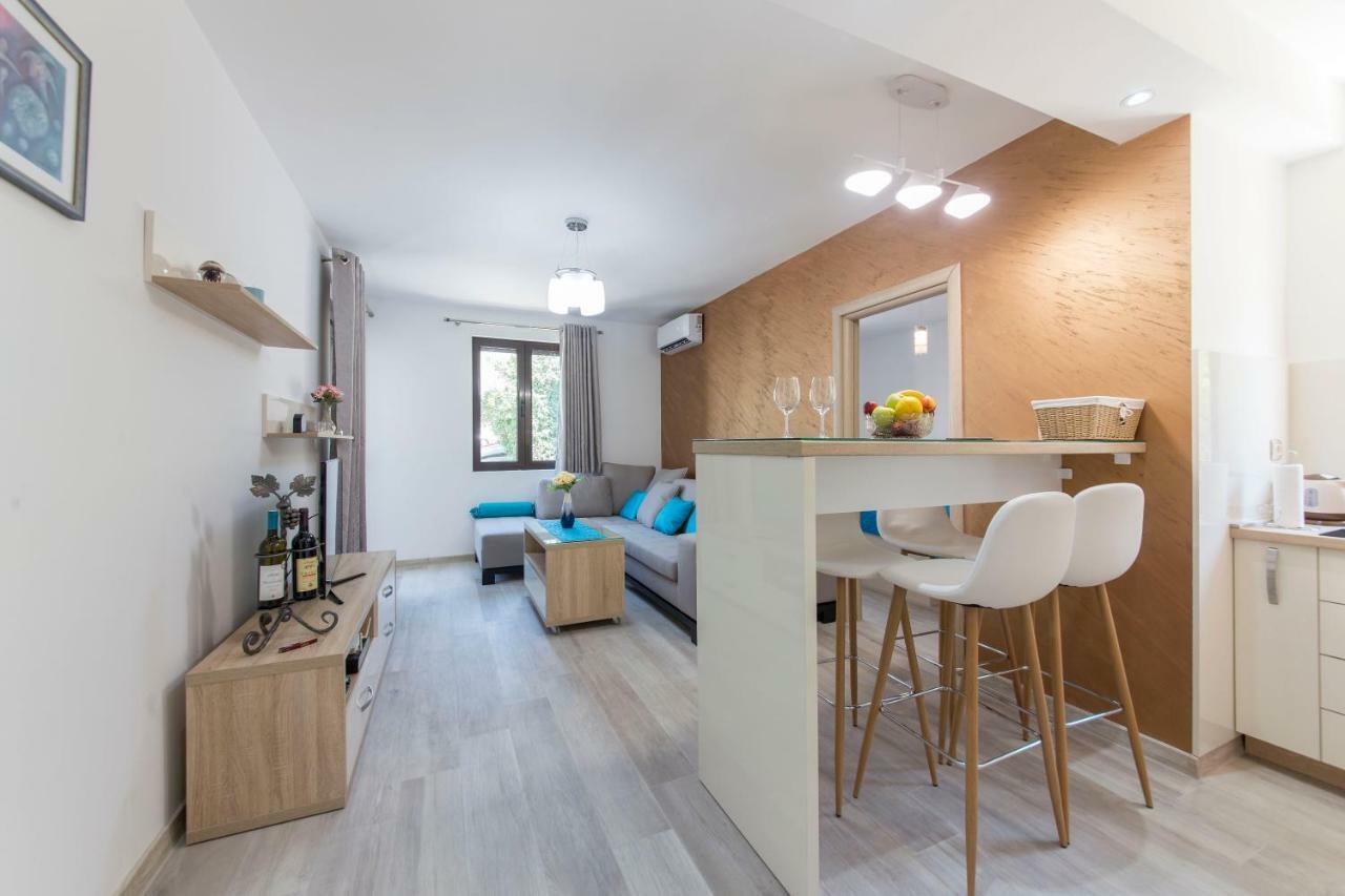 Apartment Medusa Risan Luaran gambar