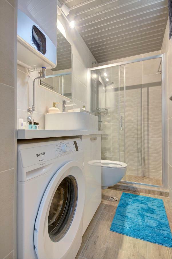 Apartment Medusa Risan Luaran gambar